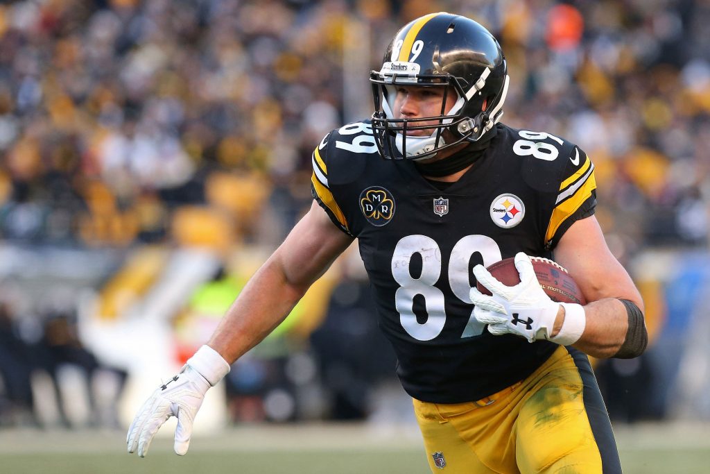 Steelers Restructure Vance McDonald's Deal