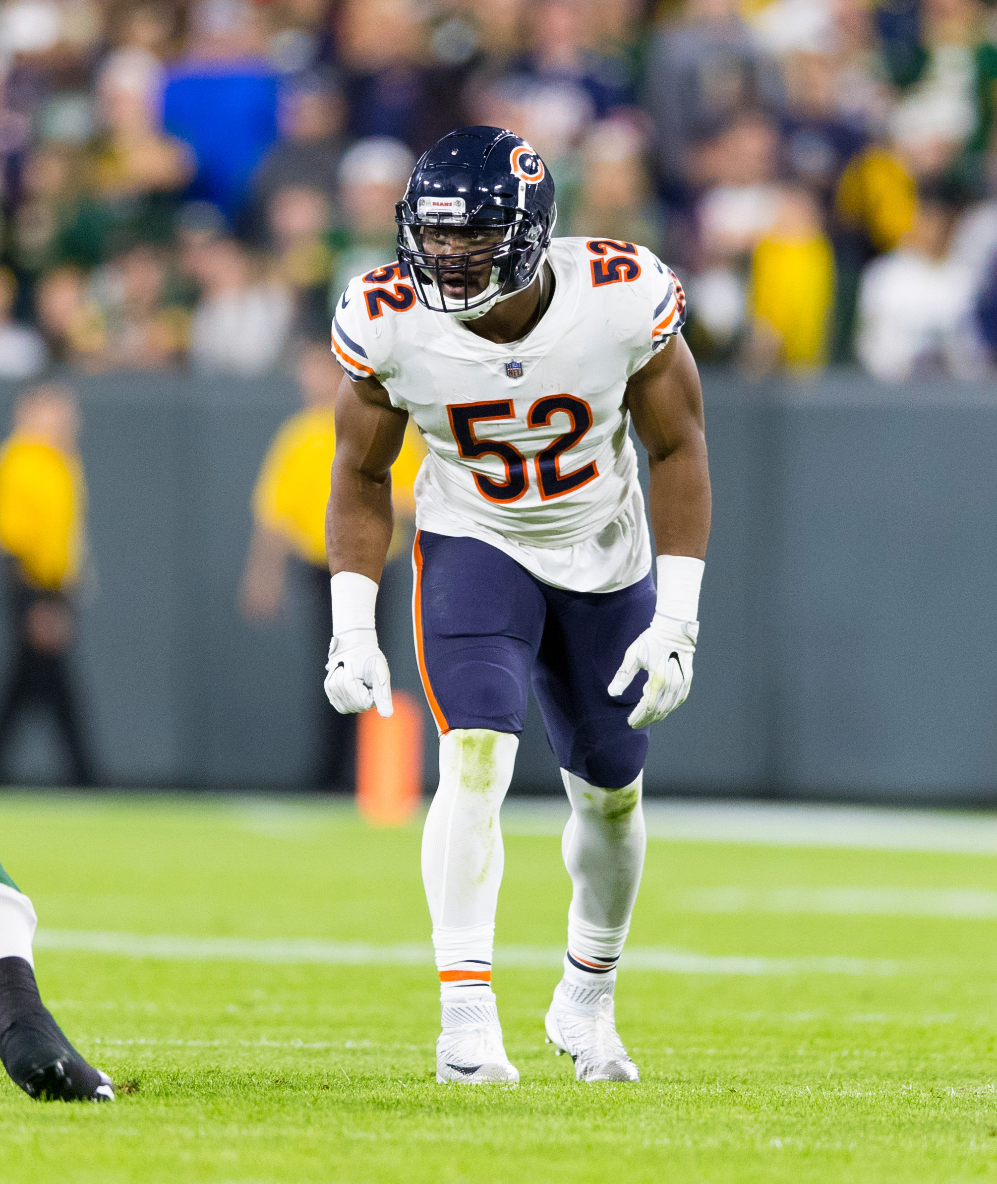 Bears players give Khalil Mack a warm welcome