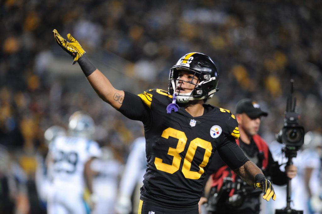 Steelers' James Conner gives military veteran Super Bowl tickets