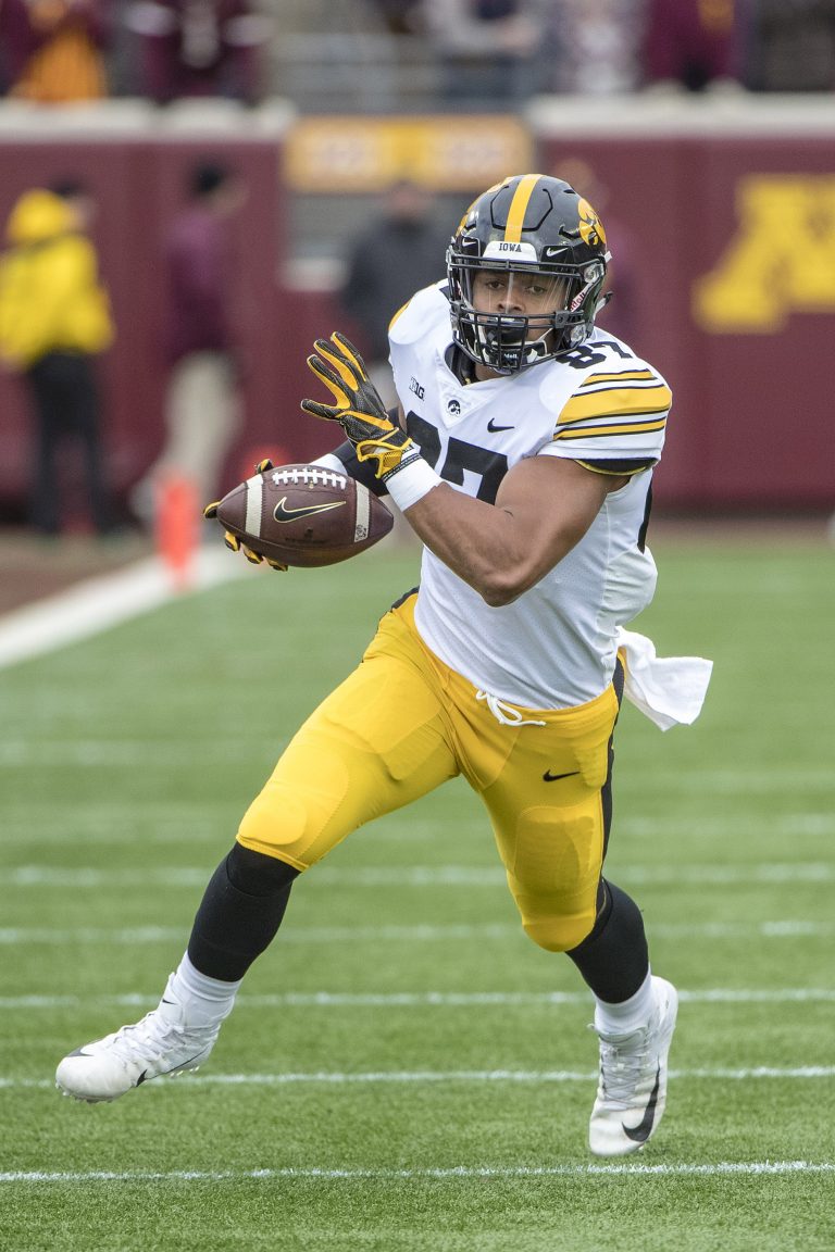 Iowa TE Noah Fant To Enter NFL Draft