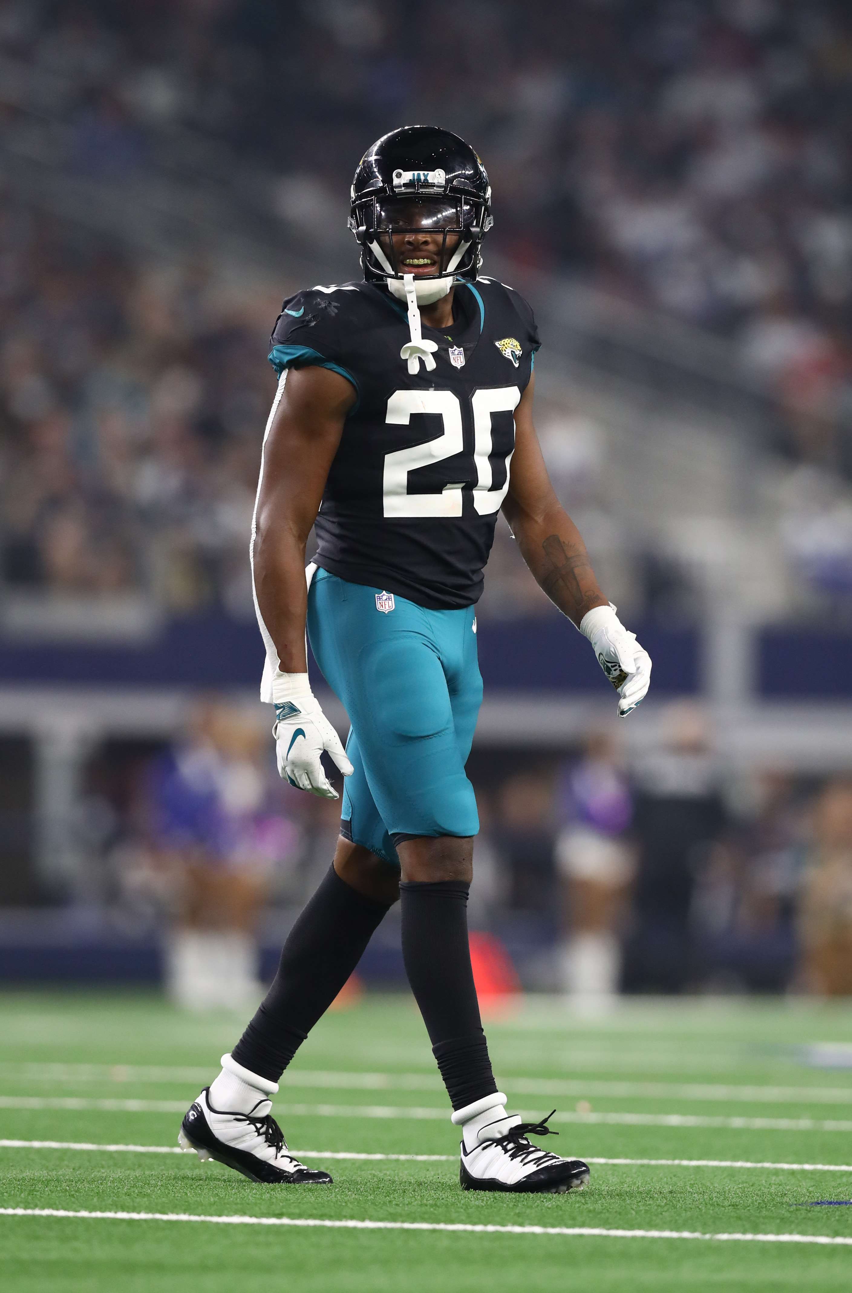 Jalen Ramsey officially switches jersey number to 5