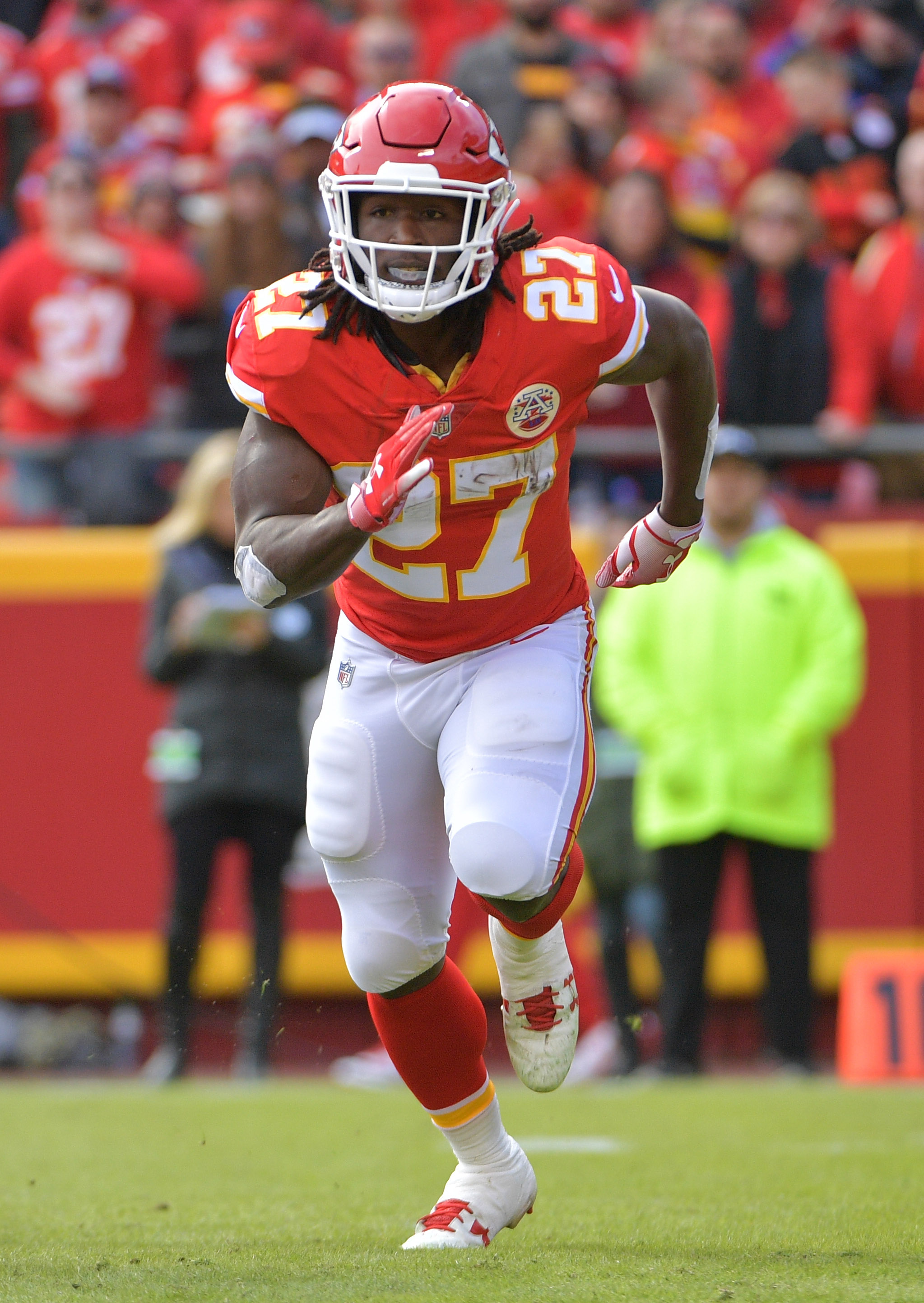 Dolphins Could Pursue Intriguing Free Agent RB Kareem Hunt