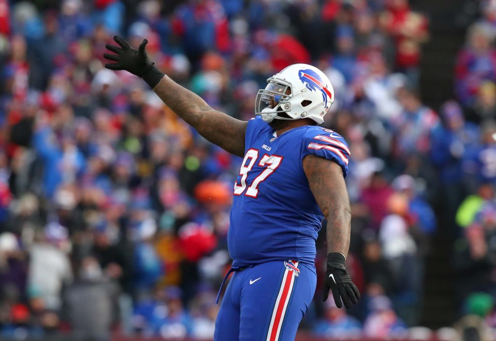 Jordan Phillips goes full Shaq Lawson at Bills practice this week