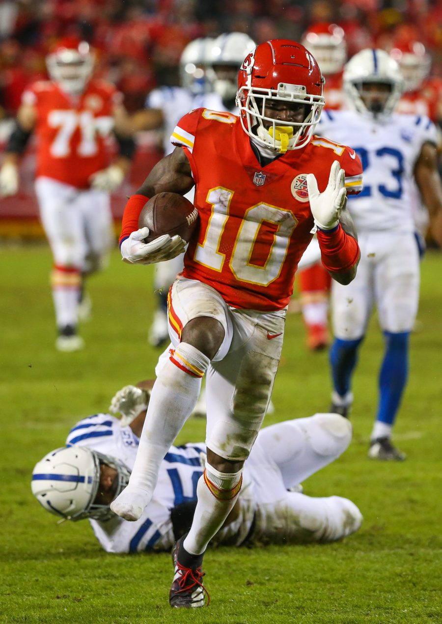 Chiefs, Tyreek Hill Discussing Extension