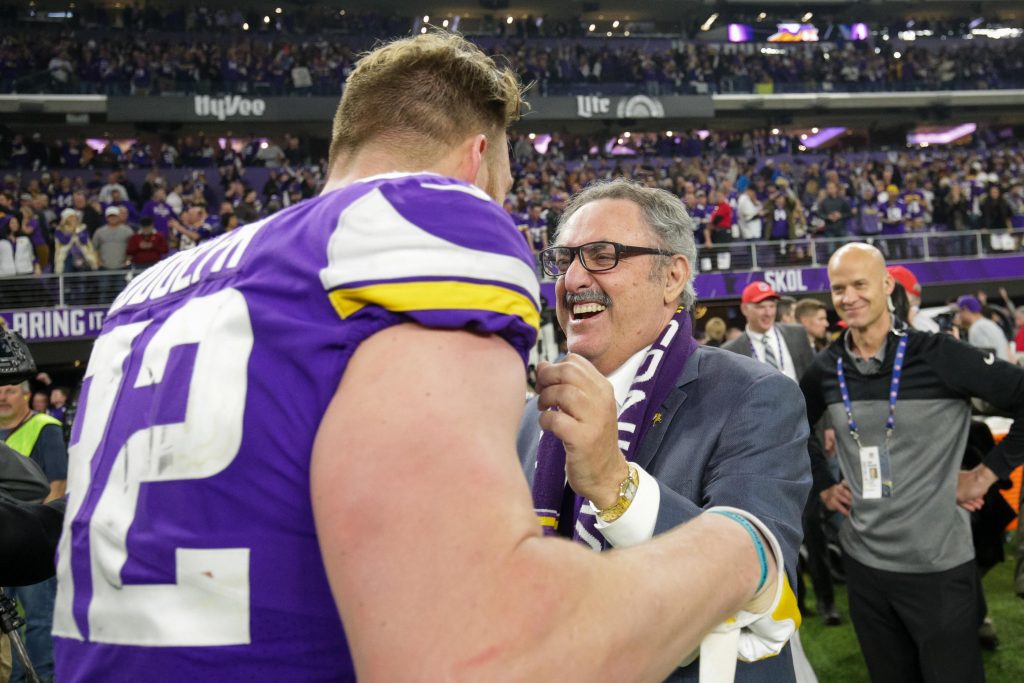 Vikings TE Kyle Rudolph won't take a pay cut: 'I'm worth every dime of my  contract'