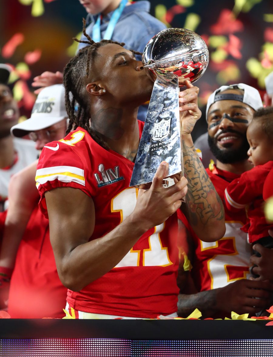Chiefs To ReSign WR Demarcus Robinson