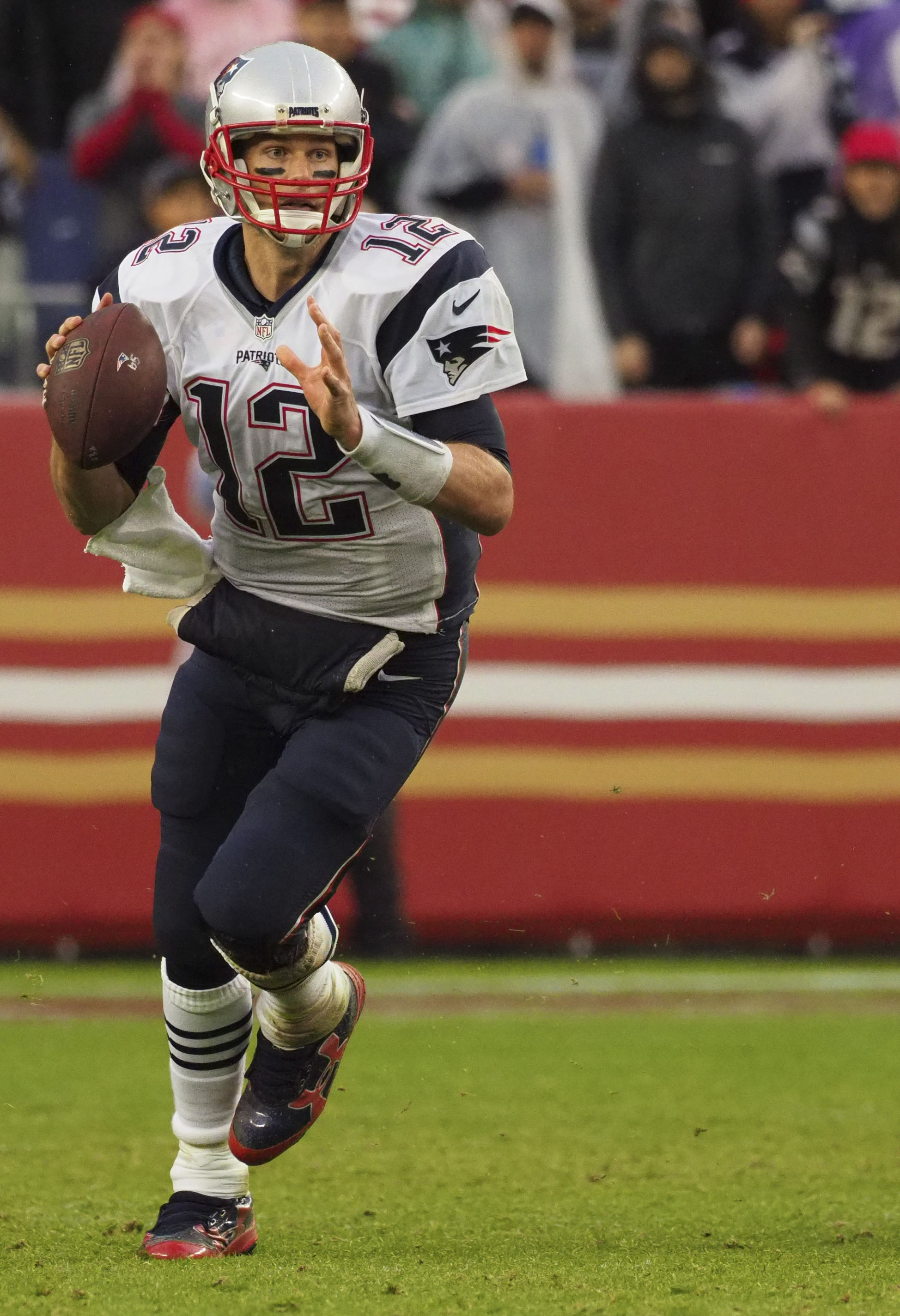 Latest On Tom Brady: Patriots, 49ers, Chargers, WRs, TEs