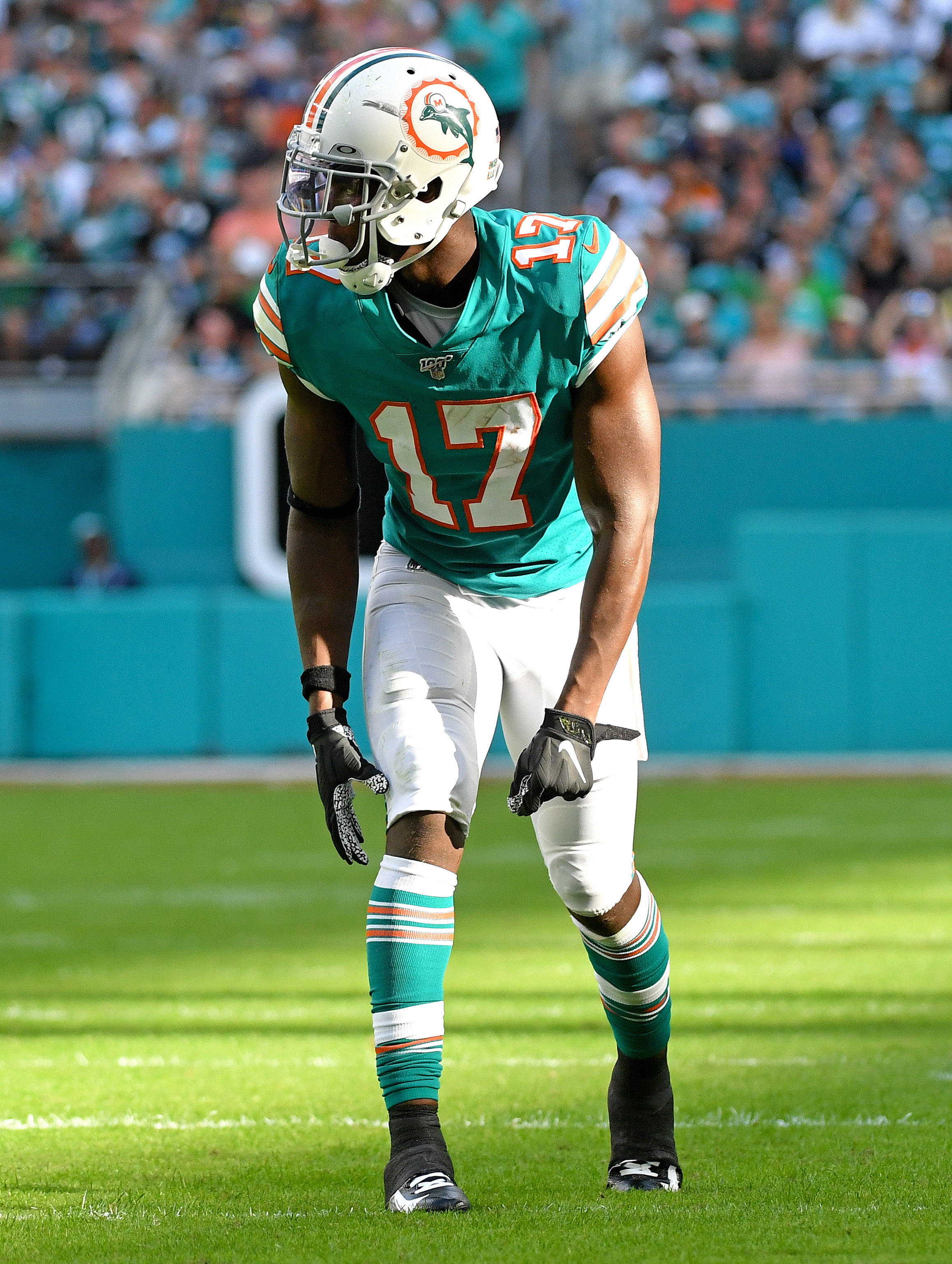 Dolphins Cut Jesse Davis, Allen Hurns