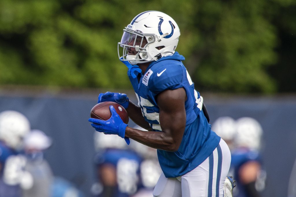 The #49ers are signing FA RB Marlon Mack to their practice squad