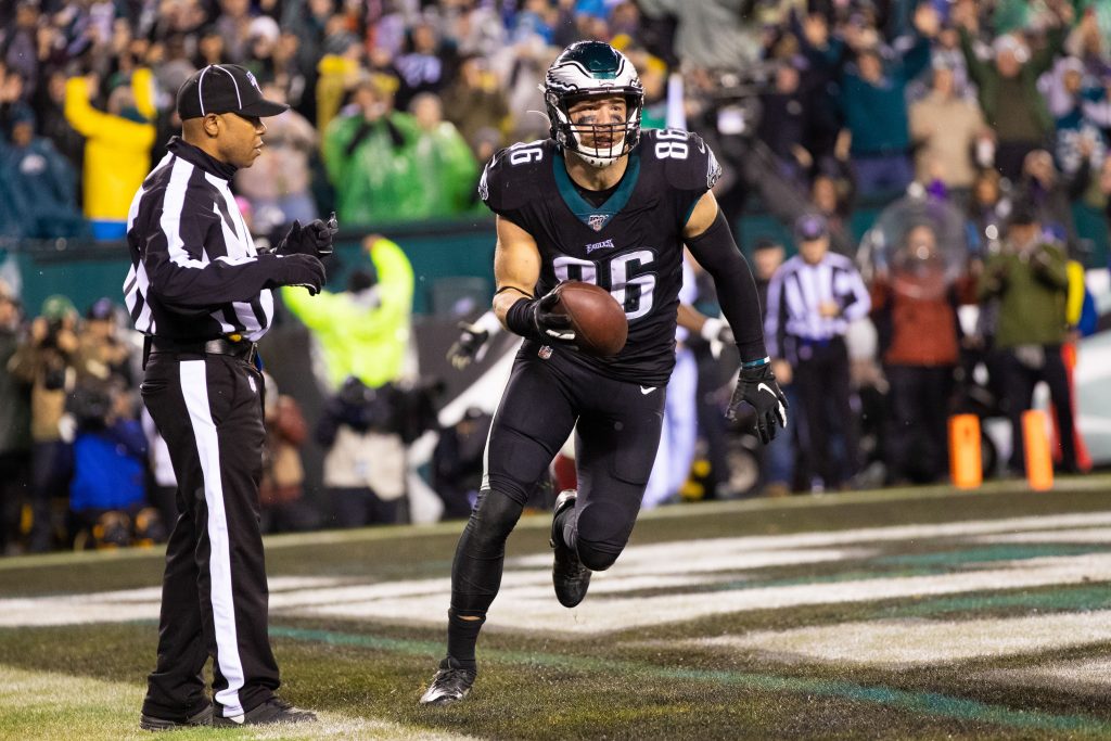 Eagles sign TE Zach Ertz to five-year contract extension - Sports  Illustrated