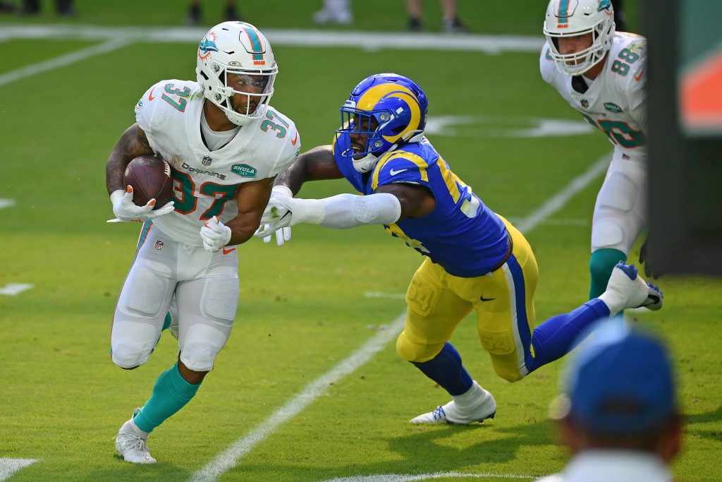 Dolphins re-sign RB Myles Gaskin