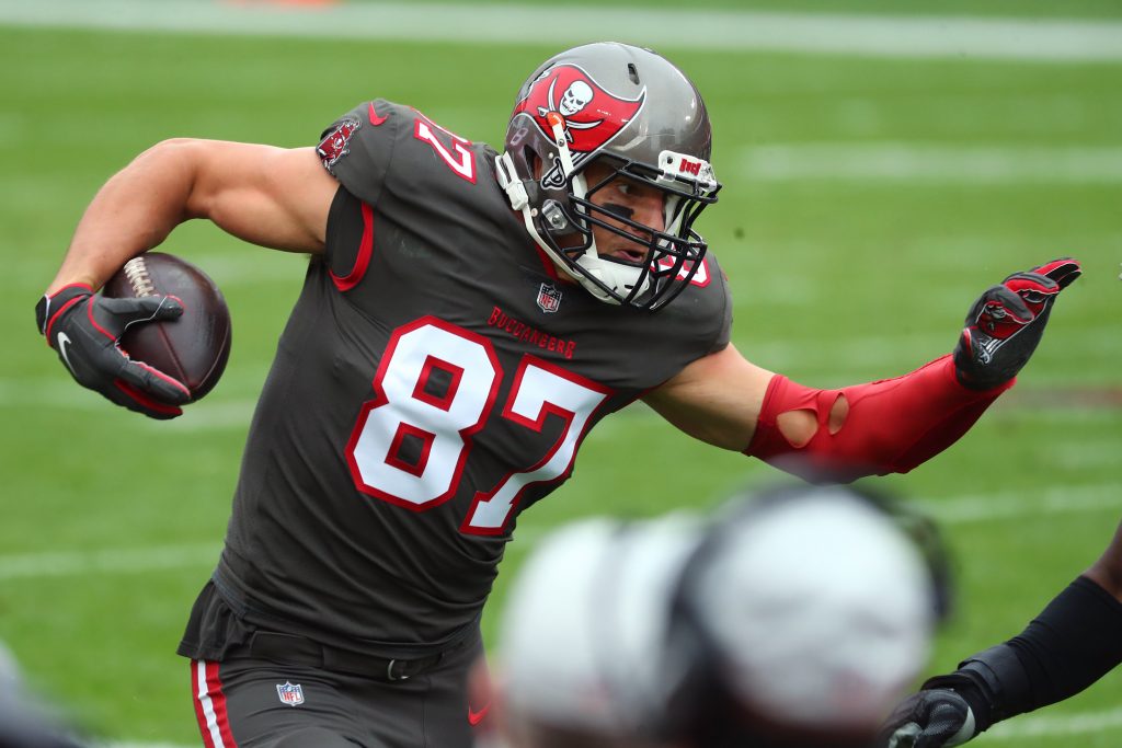 Rob Gronkowski rumors: With Tom Brady back, Buccaneers 'hope' to re-sign TE  too (report) 