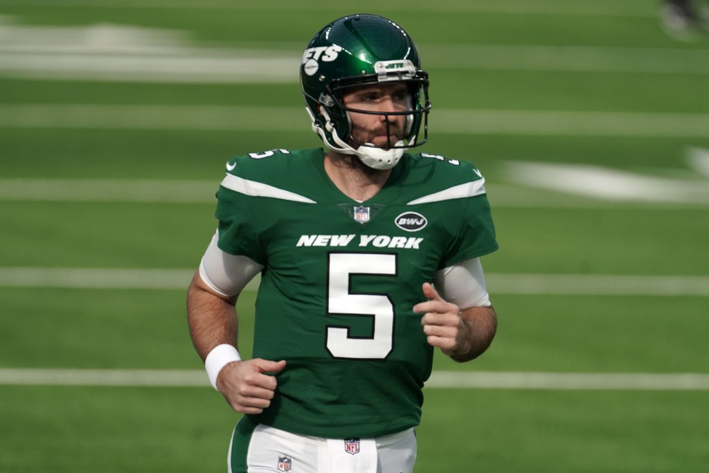 2022 NFL free agency: Jets re-signing QB Joe Flacco