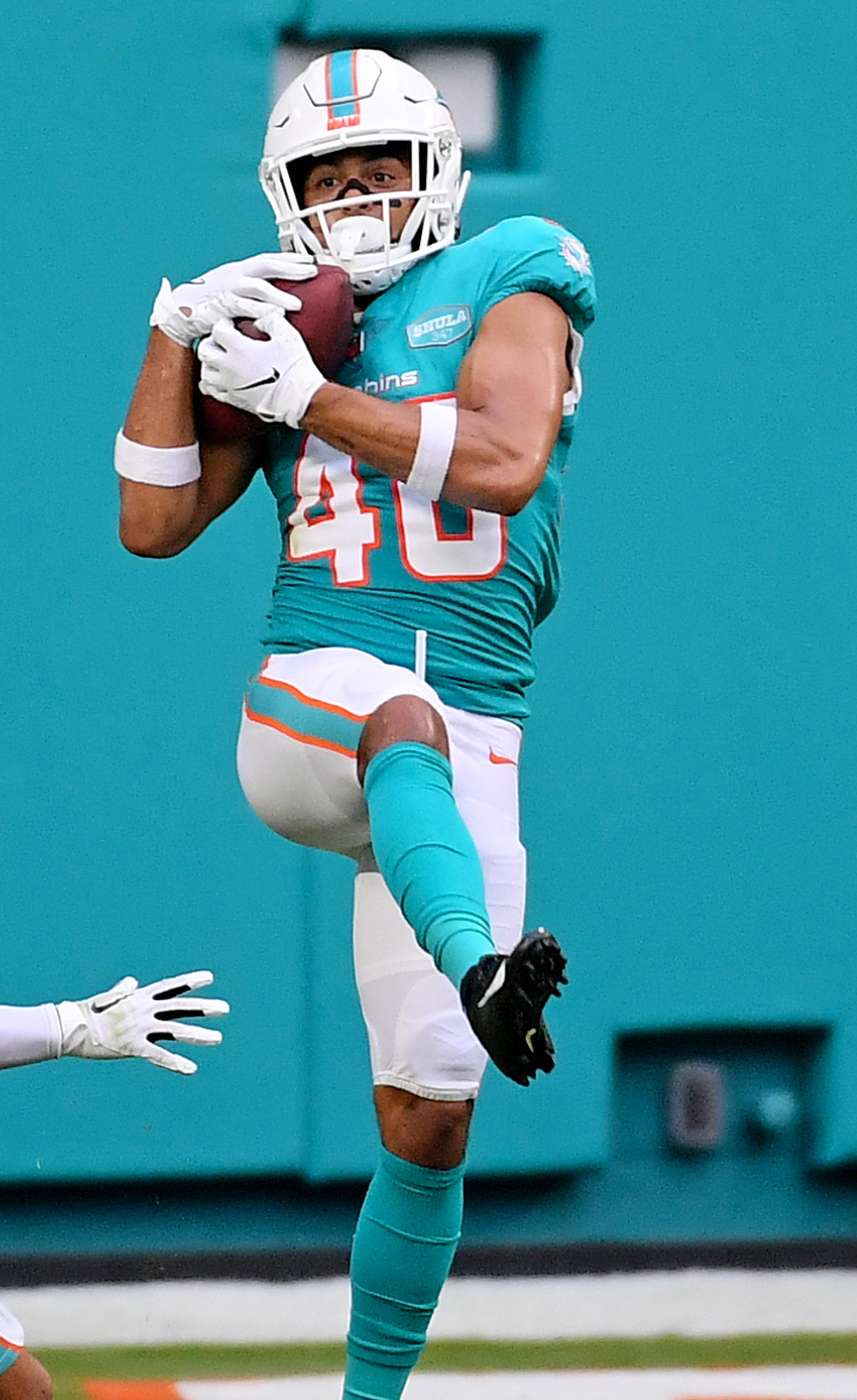 Dolphins re-sign CB Nik Needham