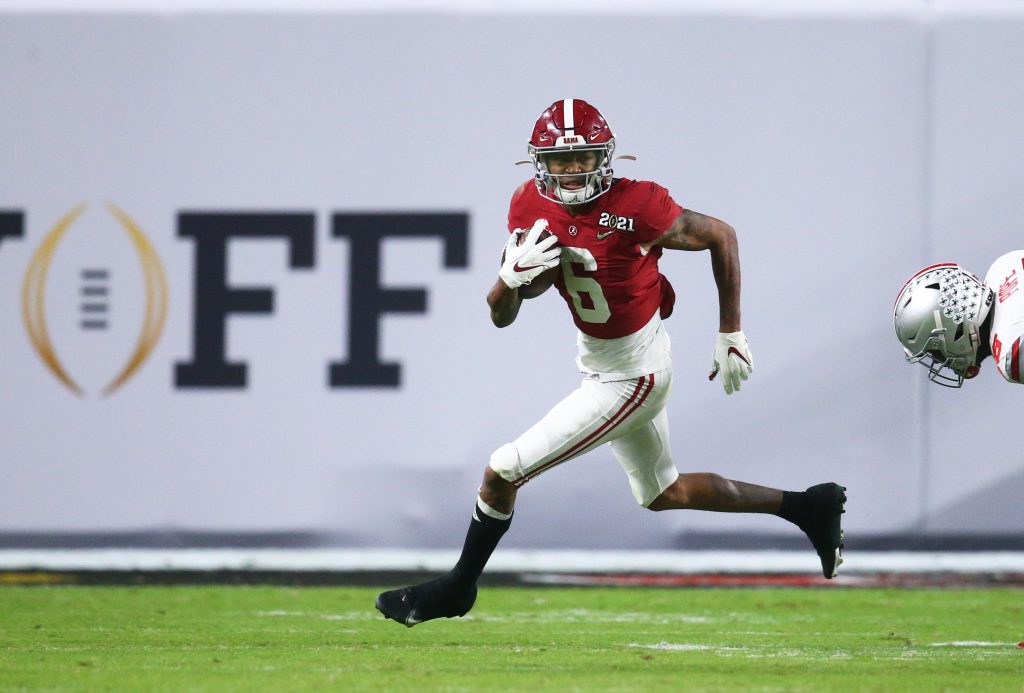 Eagles Acquire No. 10 From Cowboys, Select Alabama WR DeVonta Smith