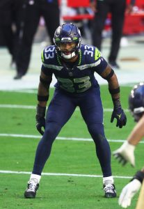 Seahawks safety Jamal Adams suffers serious knee injury vs. Broncos