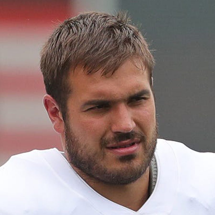 Browns’ Jack Conklin Suffers Dislocated Elbow