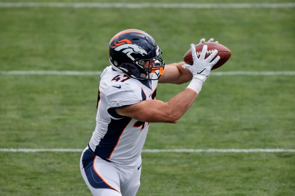 Broncos re-sign linebacker Josey Jewell to 2-year deal, Sports