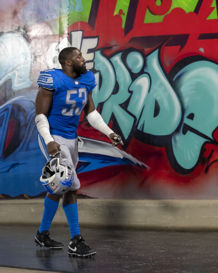 Lions Re-Sign Charles Harris