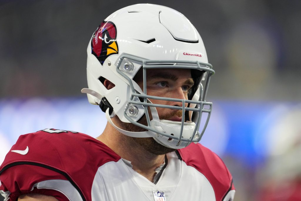 Arizona Cardinals tight end Zach Ertz puts on his helmet during the NFL  football team's training camp Saturday, July 30, 2022, in Glendale, Ariz.  (AP Photo/Ross D. Franklin Stock Photo - Alamy