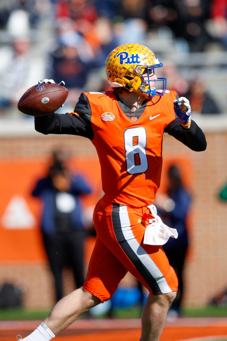 Kenny Pickett To Visit Lions