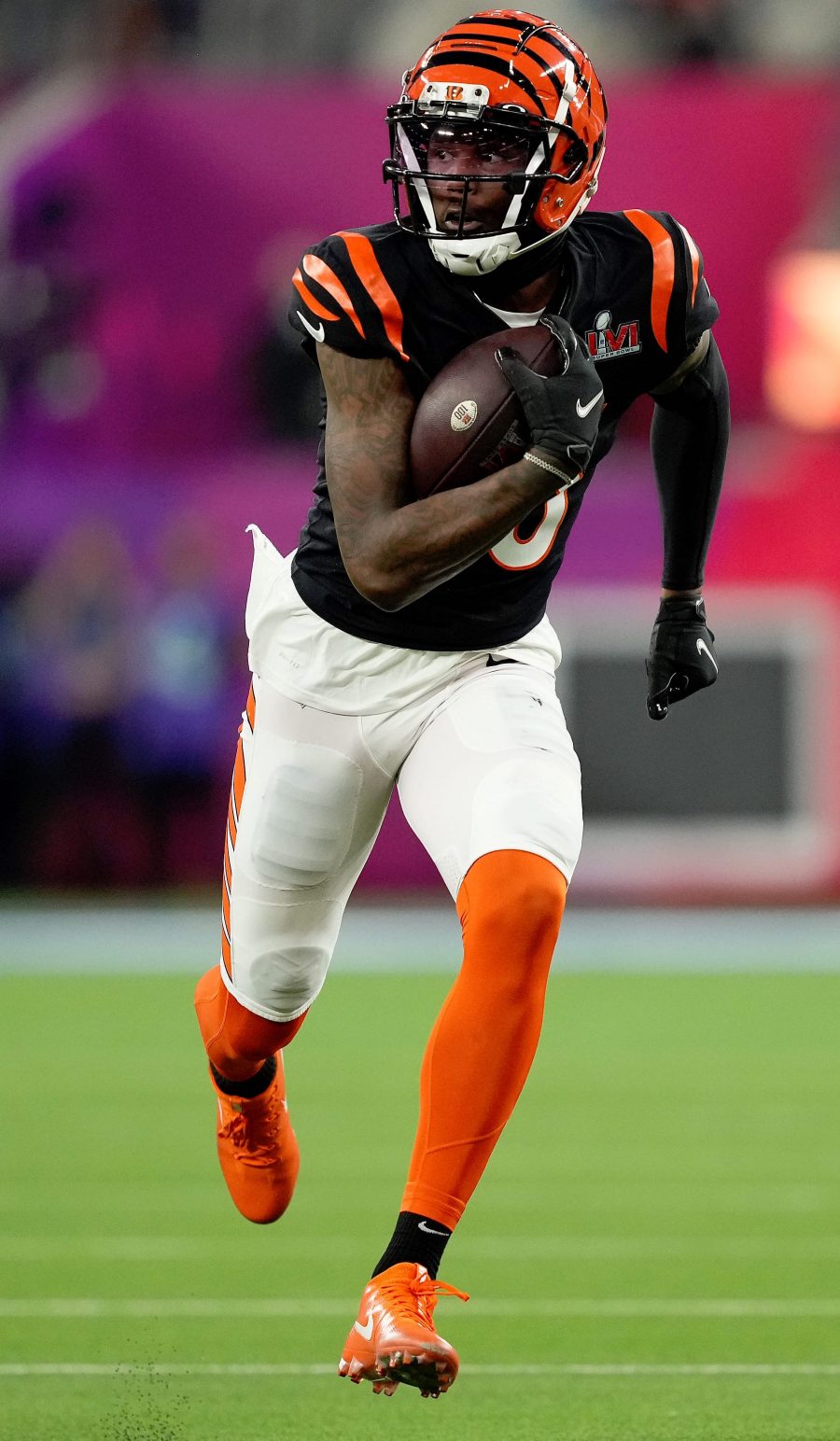 Bengals WR Tee Higgins Suffers Rib Fracture