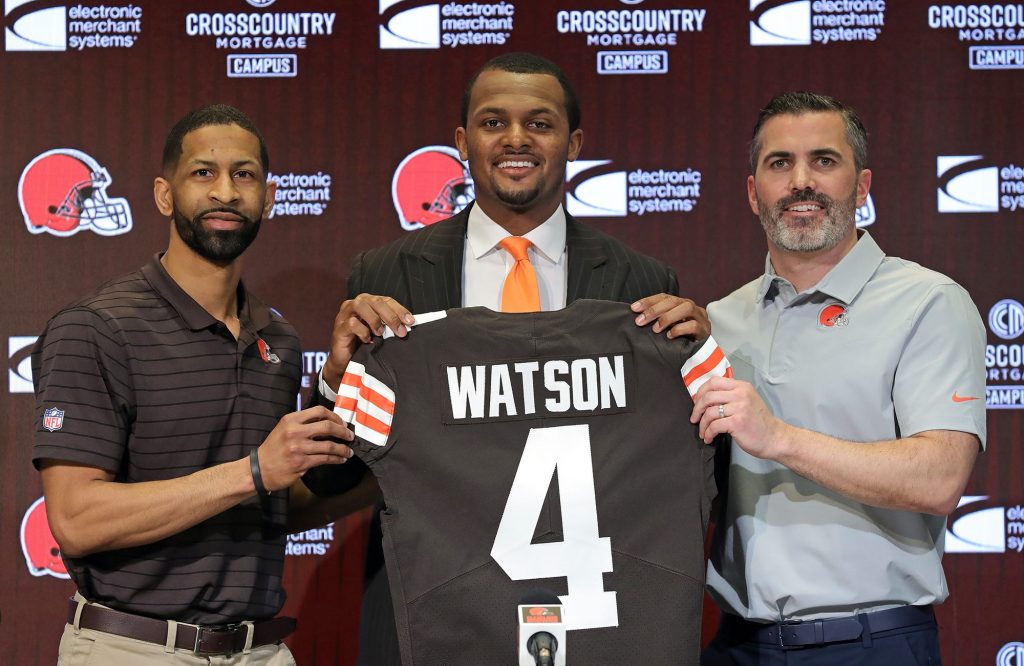 NFLPA president missing from rosters 'suspicious,' ex-Browns teammate Joel  Bitonio says