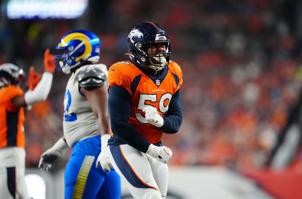 Broncos to trade veteran OLB Malik Reed to Steelers