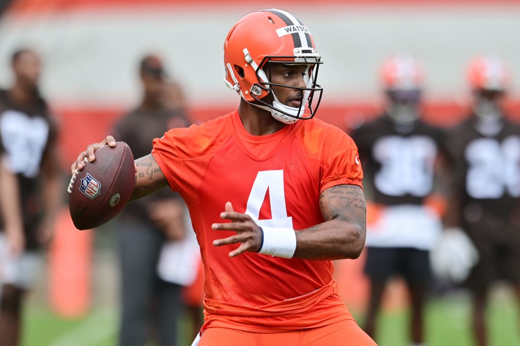 Ex-N.J. AG finds himself in the middle of the NFL-Deshaun Watson