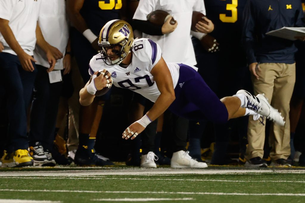 Round 4 - Pick 1: Cade Otton, TE, Washington (Tampa Bay Buccaneers) : r/nfl