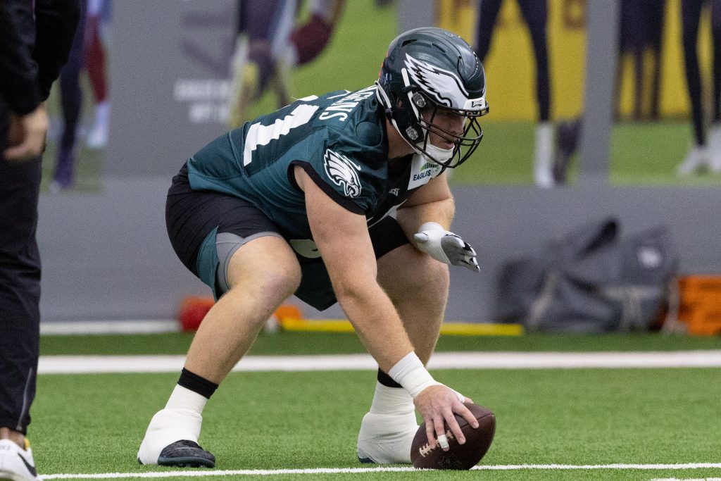 Eagles guard Cam Jurgens expected to miss a few weeks with foot sprain