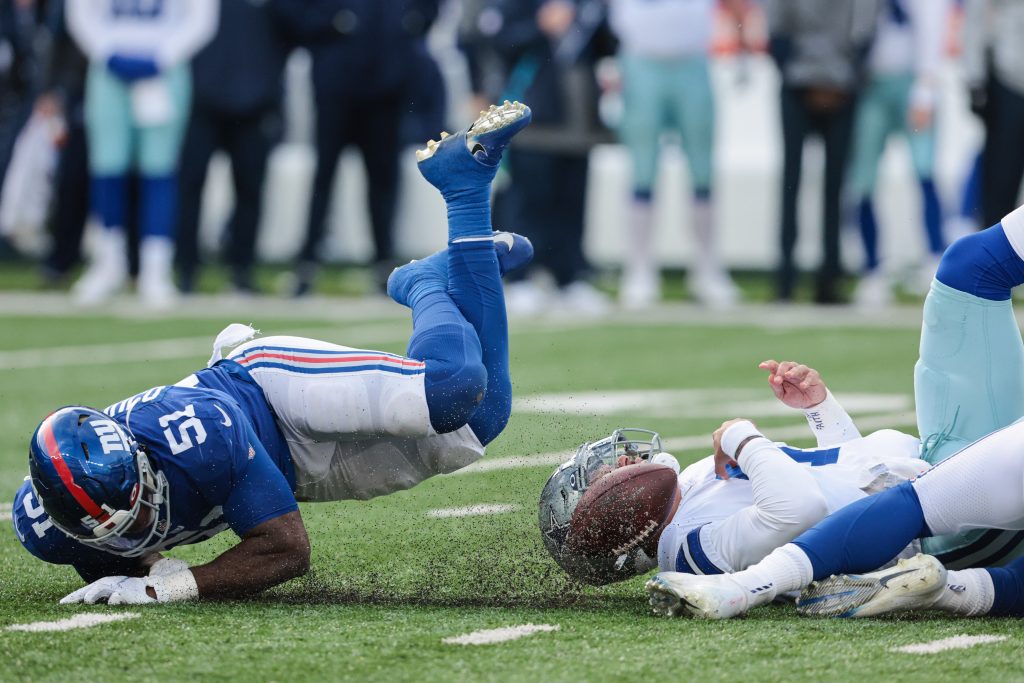 New York Giants linebacker Ojulari Azeez (51) participates during an NFL  football practice in East Rutherford, N.J., Thursday, May 27, 2021. (AP  Photo/Adam Hunger Stock Photo - Alamy