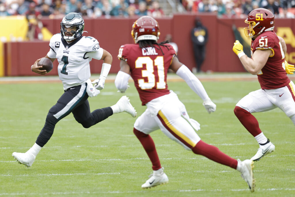 Washington Commanders safety Kamren Curl (31) gets set on defense during an  NFL pre-season football game against the Kansas City Chiefs Saturday, Aug.  20, 2022, in Kansas City, Mo. (AP Photo/Peter Aiken