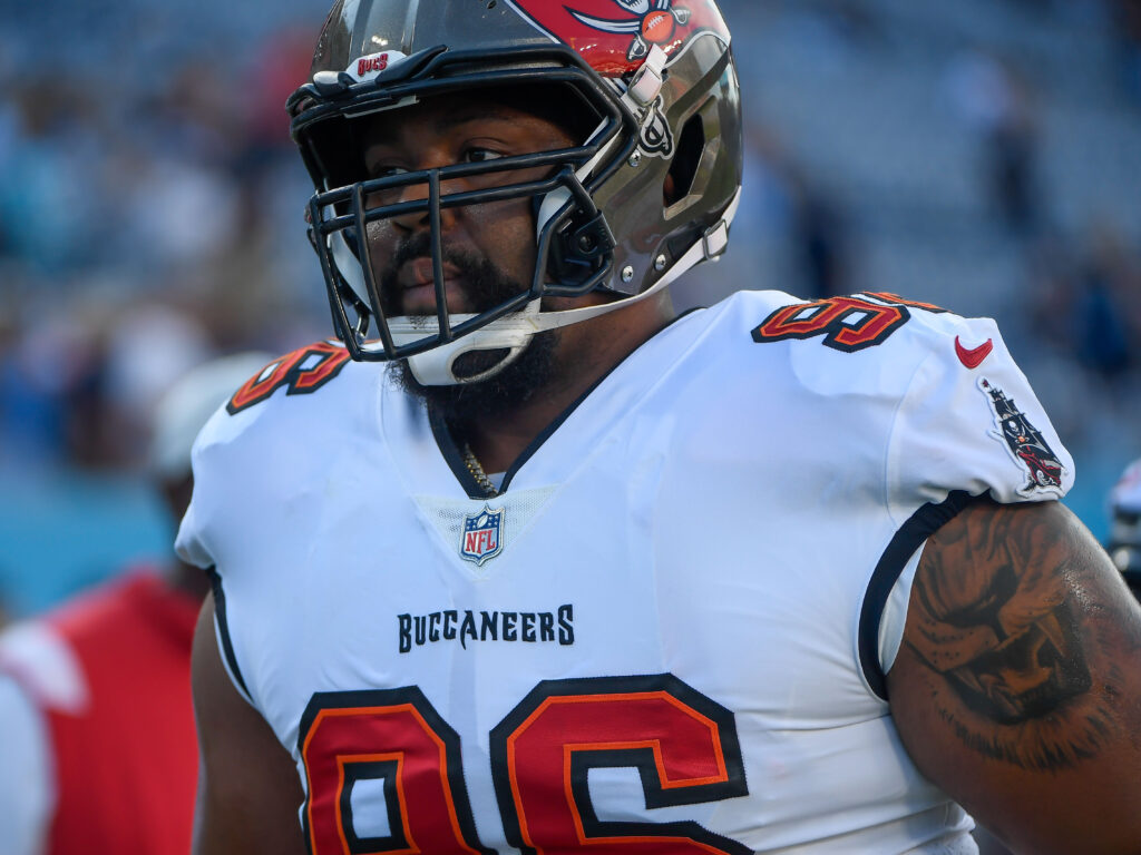 Bucs Sign DE Akiem Hicks -  - Tampa Bay Bucs Blog