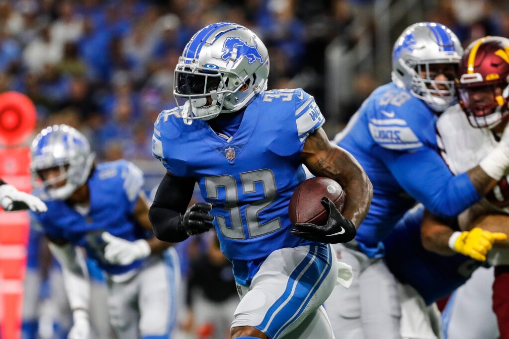 Lions trade RB D'Andre Swift to Eagles for future fourth-round pick