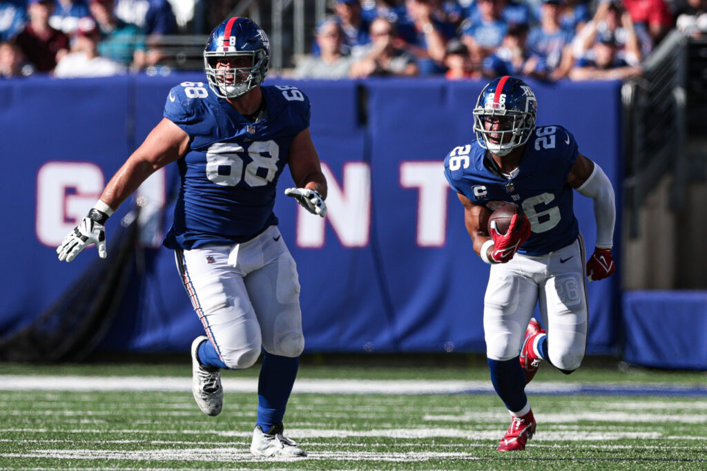 Ben Bredeson, Azeez Ojulari, and Tony Jefferson Return to Practice