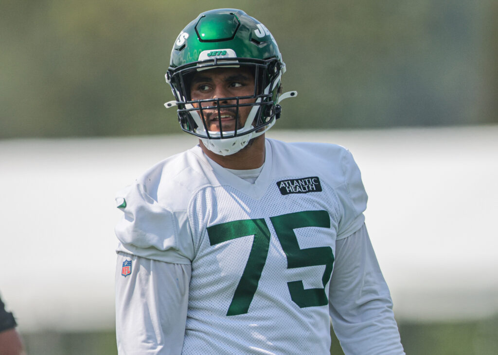 Jets OL Alijah Vera-Tucker Out For Season