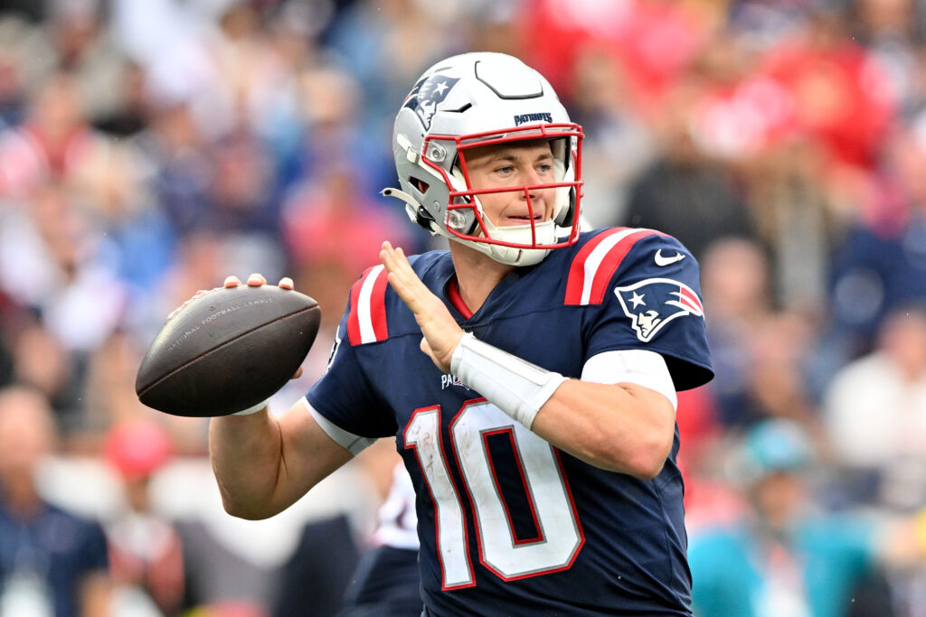 Patriots QB Bailey Zappe eager to work with 'phenomenal' Mac Jones 