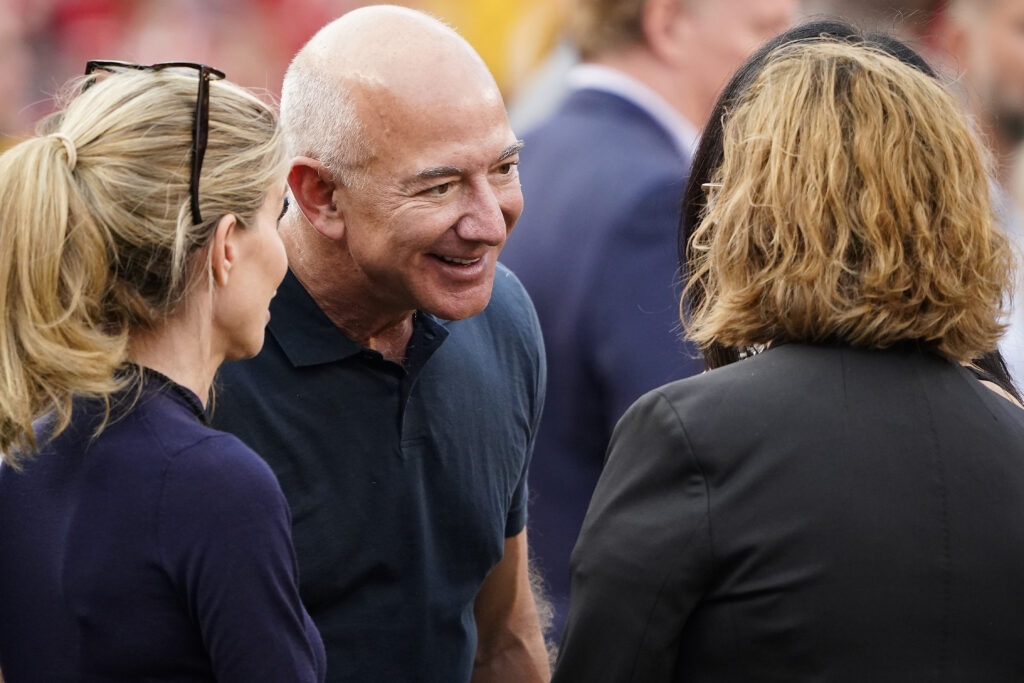 Jeff Bezos 'considering selling Washington Post to buy Commanders'