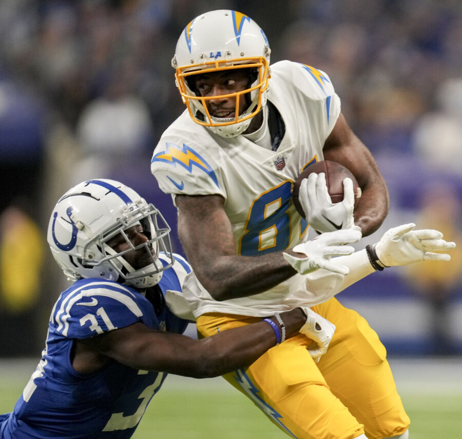 Chargers' Mike Williams Sustains Back Fracture