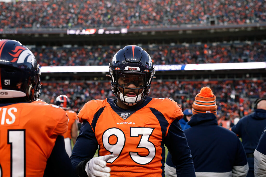 Broncos To Prioritize Re-Signing DL Dre'Mont Jones; LB Alex