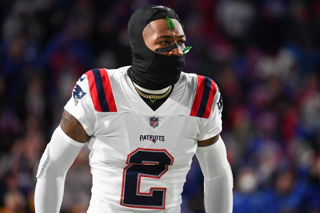 Patriots Sign CB Jalen Mills DAYS after Releasing him