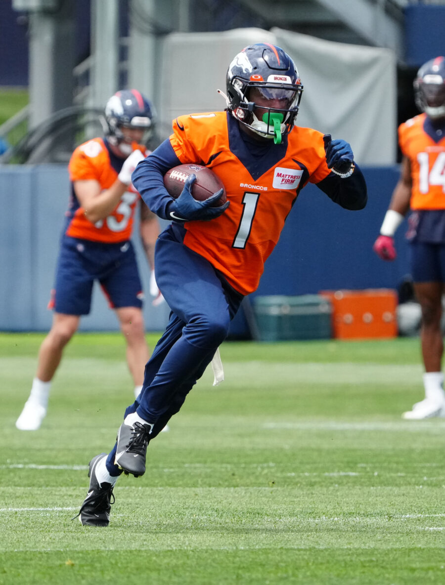 Broncos WR KJ Hamler Suffers Torn Pec