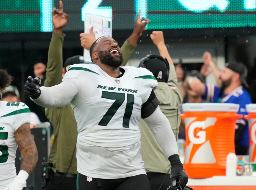 New York Jets eye Duane Brown as potential replacement for Mekhi Becton  following 2nd knee injury