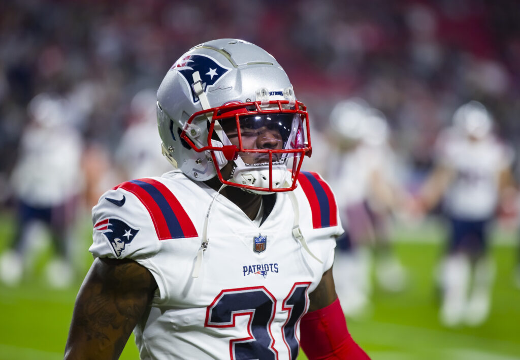 Jonathan Jones explains why he hopes to remain with the Patriots