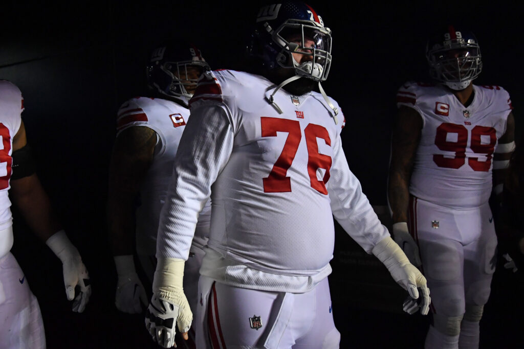 Giants eyeing offensive line after Feliciano and Gates depart