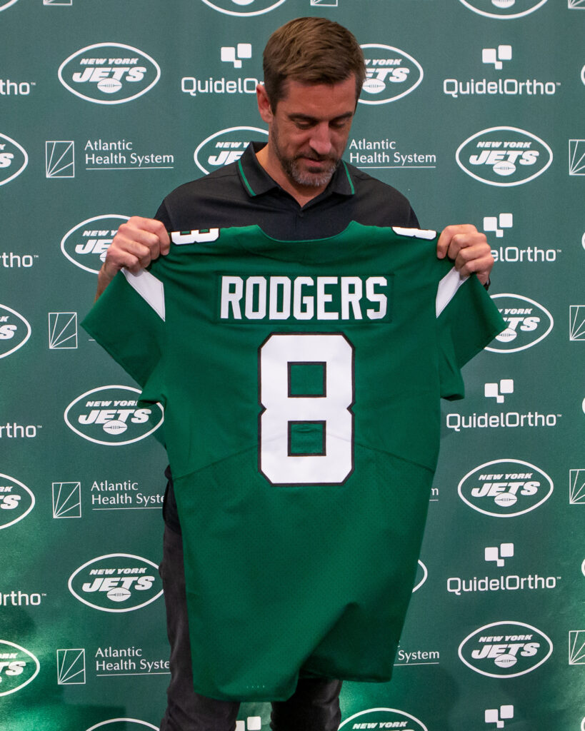 Aaron Rodgers Plans To Remain With Jets Beyond 2023