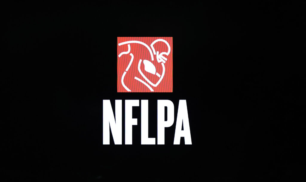 Browns: JC Tretter and NFLPA announce Lloyd Howell as new director