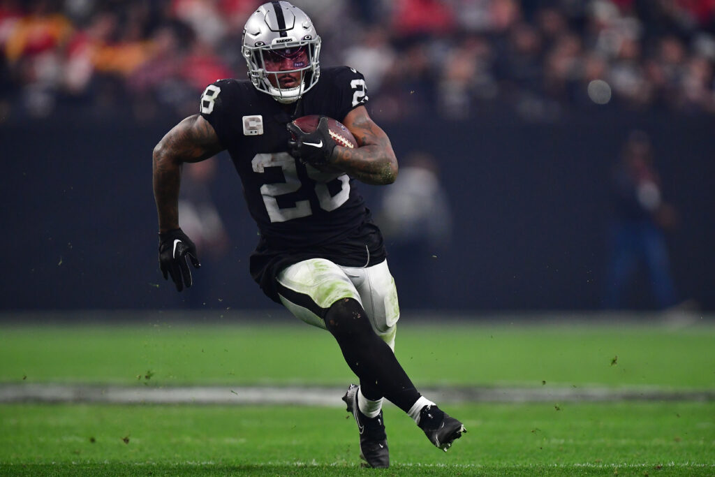 Raiders not closing door on extension for two-time Pro Bowler