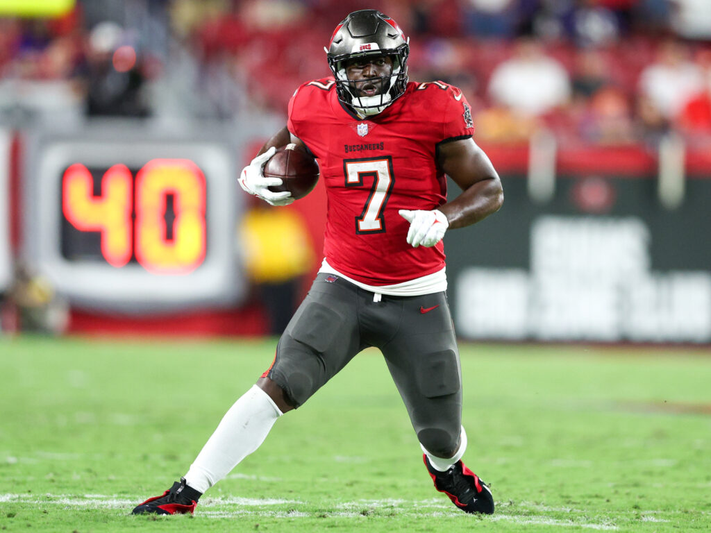 Tampa Bay Buccaneers, Leonard Fournette reach 3-year, $21 million